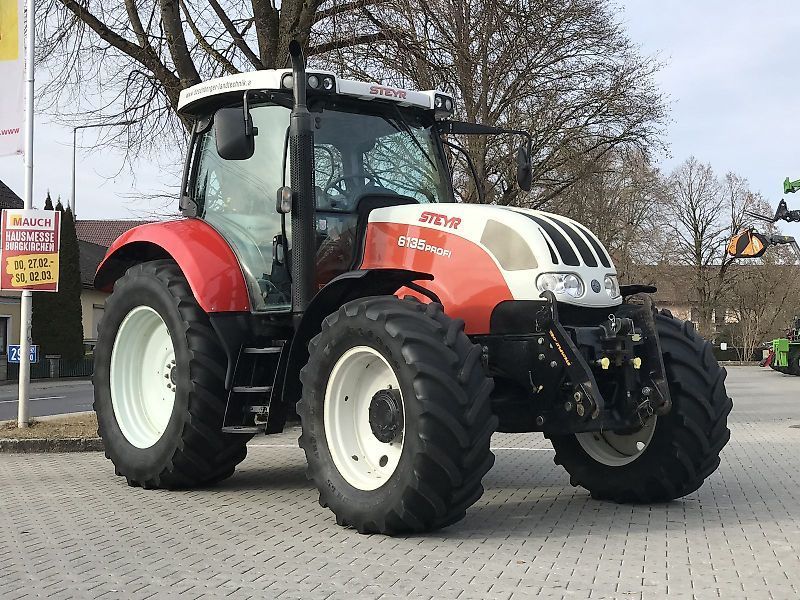 E-FARM: Steyr 6135 Profi - Tractor - id V1CSBZA - €52,212 - Year of construction: 2004 - Engine hours: 7,680,Engine power (HP): 136,Austria