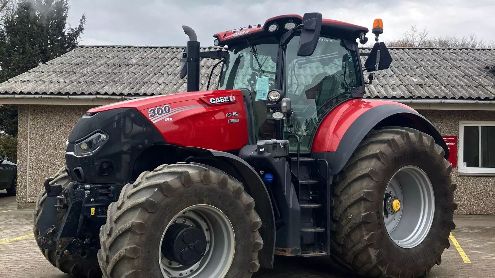 Case IH Optum 300 Traktor 102 257 €