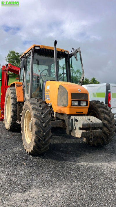 E-FARM: Renault Temis 550 - Tractor - id 7DG4TKW - €23,000 - Year of construction: 2003 - Engine hours: 8,400,Engine power (HP): 97,France