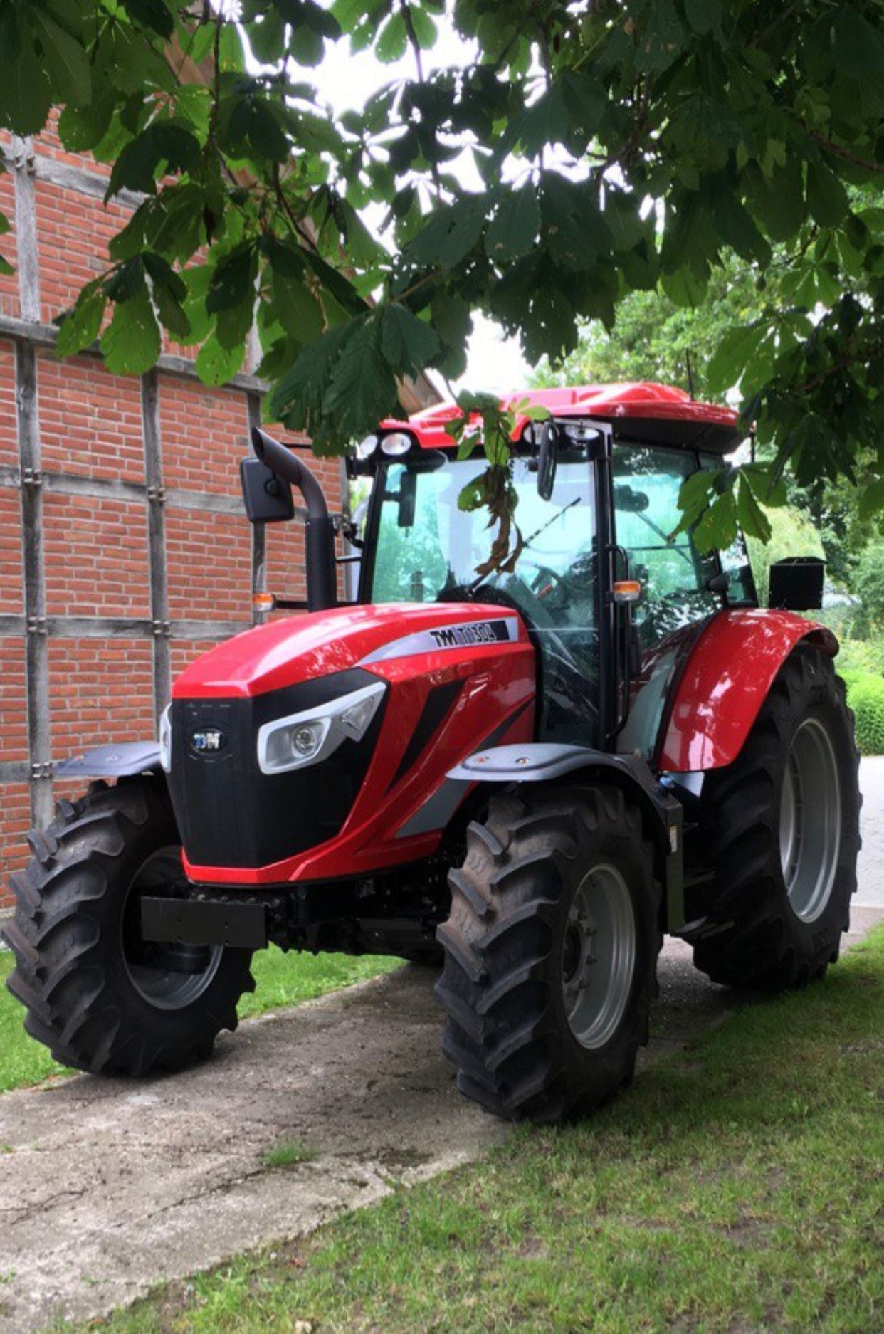 E-FARM: Tym T1304 - Τρακτέρ - id D3SDFKJ - 39.000 € - Χρονία: 2017 - Μετρητής ωρών: 17,Ισχύς κινητήρα: 130,Γερμανία