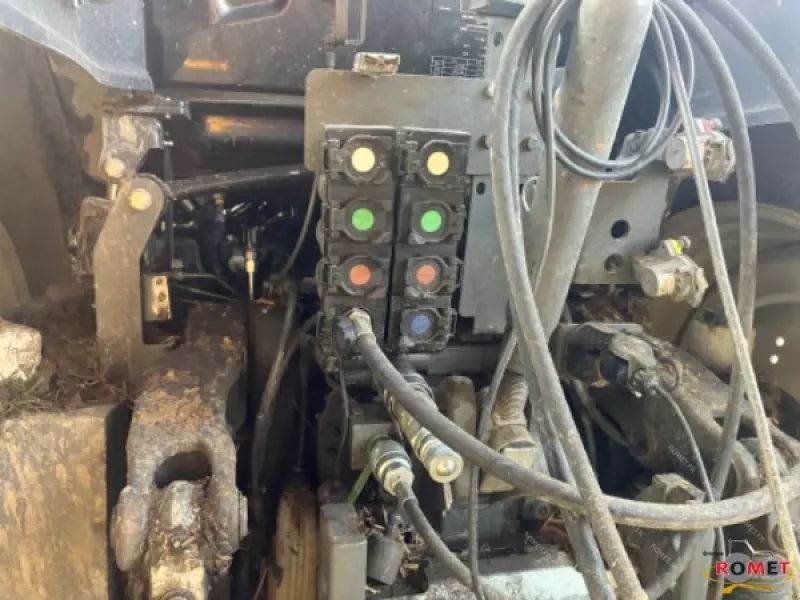 E-FARM: Valtra T174e - Tracteur - id CRRJ1LD - 67 650 € - Année: 2018 - Lecture du nombre d'heure: 3 200,Puissance du moteur (chevaux): 190,France