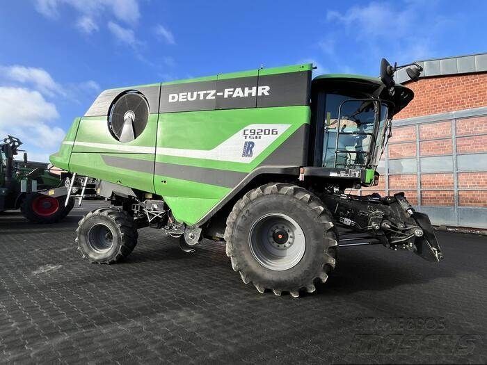 E-FARM: Deutz-Fahr C 9206 TSB - Cosechadora - id HWTDXAW - 111.500 € - Año: 2014 - Horas: 1675,Alemania