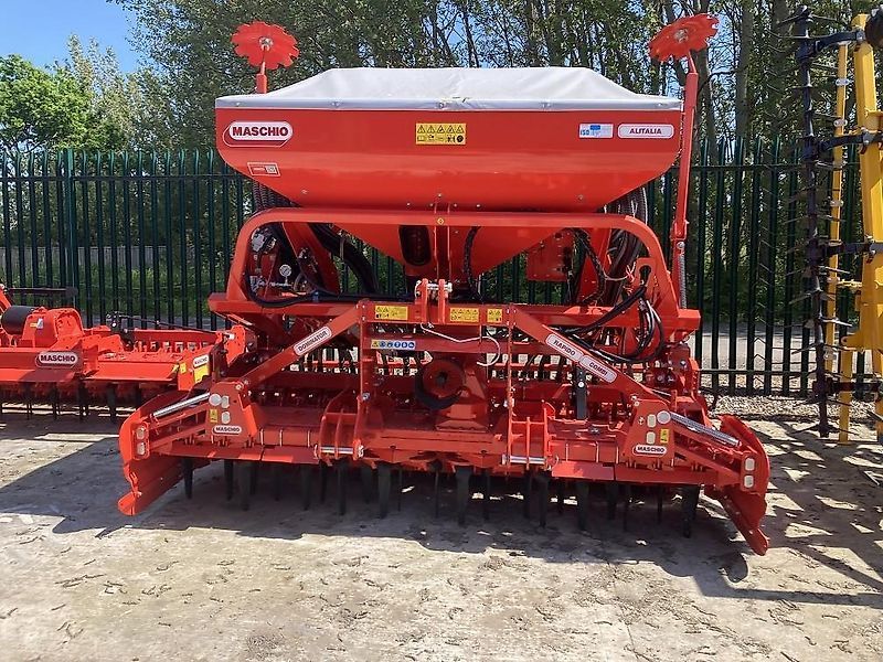 Maschio alitalia 3m c/w dmr power harrow Semoir 34 027 €