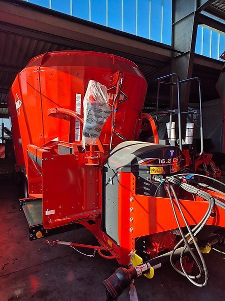 Kuhn Profile 16.2 CS Mixer feeder €37,815