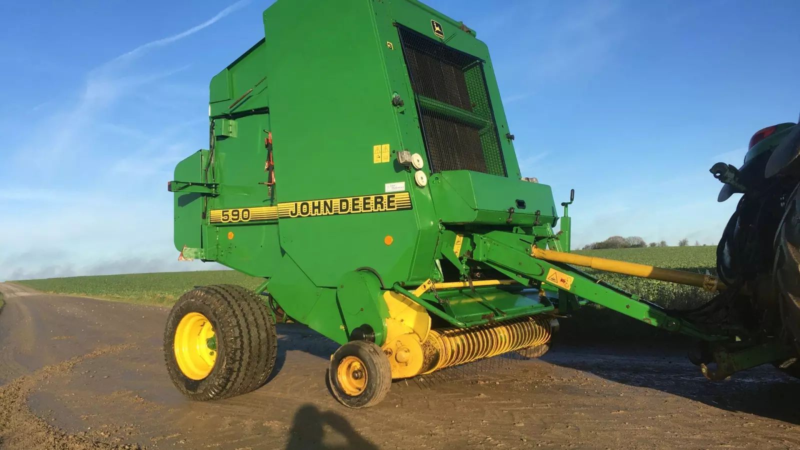 John Deere 590 Baler €9,357