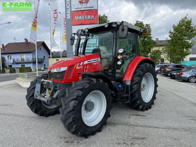 E-FARM: Massey Ferguson 5611 Efficient - Tractor - id B4HNRBU - €65,398 - Year of construction: 2015 - Engine hours: 2,800,Engine power (HP): 110,Austria