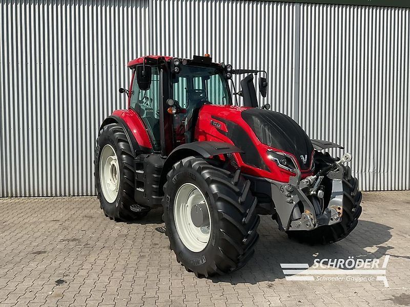 E-FARM: Valtra T235 - Tractor - id NLSTY2W - €99,885 - Year of construction: 2023 - Engine hours: 1,275,Engine power (HP): 235,Germany
