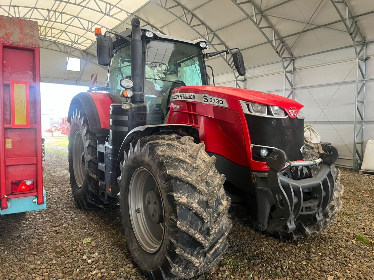 Massey Ferguson 8730 S Traktor 120 000 €