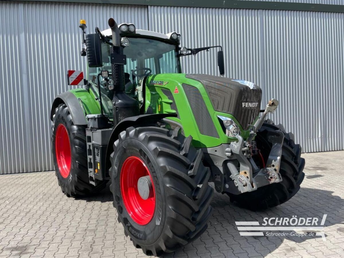 Fendt 828 Vario Profi Plus Tractor €94,885