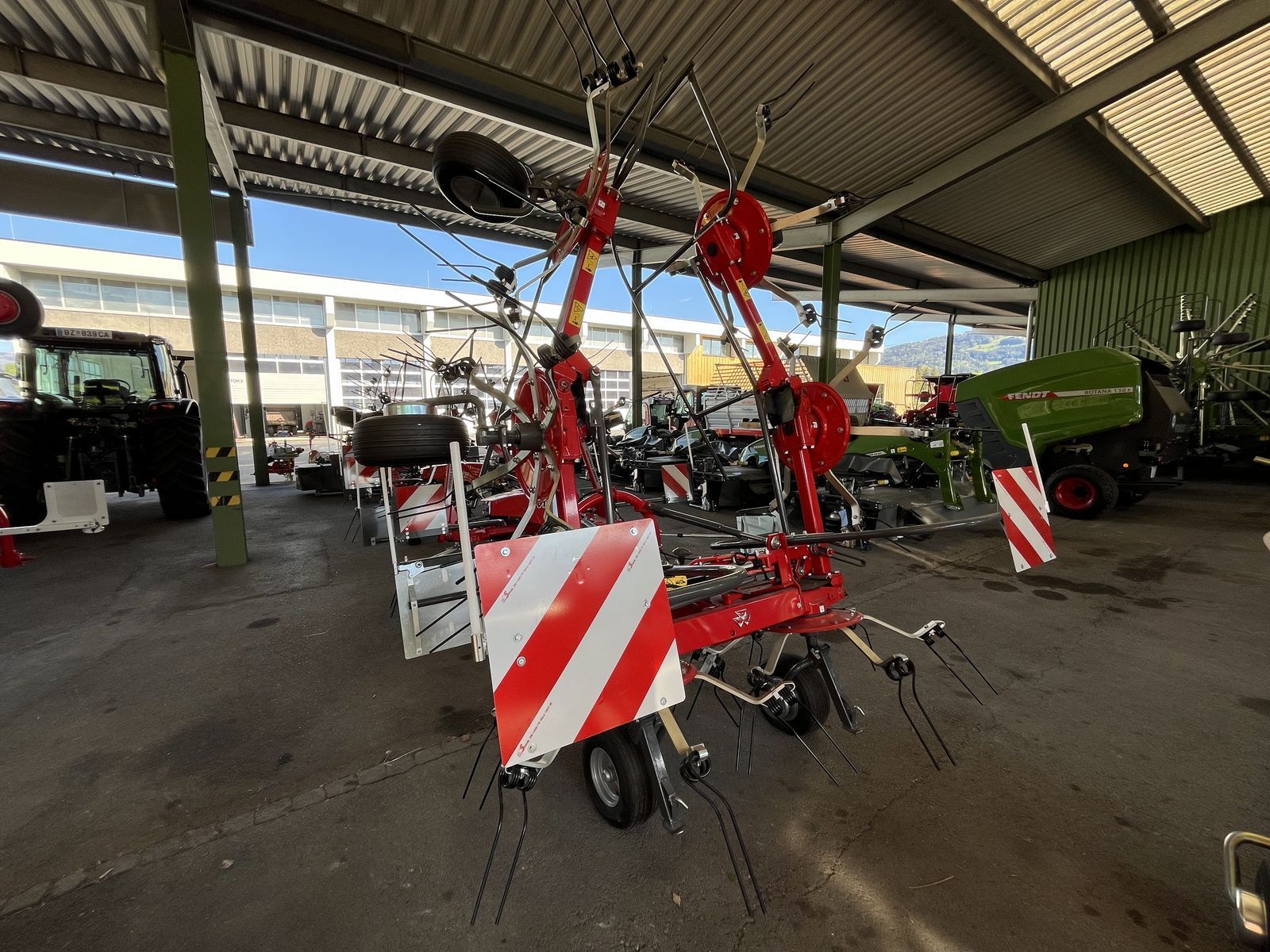 E-FARM: Massey Ferguson td 676 dn - Tedder - id D7JGRBW - Year of construction: 2024 - Austria