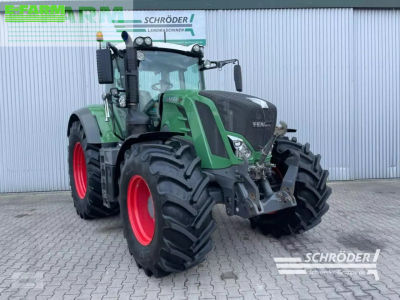 E-FARM: Fendt 826 Vario - Tractor - id 5HWXGYH - €79,885 - Year of construction: 2014 - Engine hours: 8,310,Engine power (HP): 265,Germany