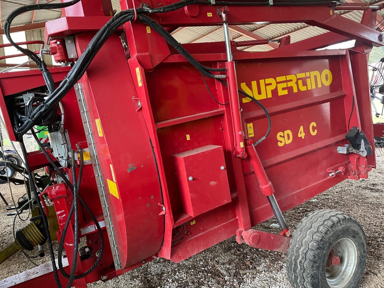 E-FARM: Supertino sd4c - Feeder other - id GYXLRL9 - €8,800 - Year of construction: 2013 - France