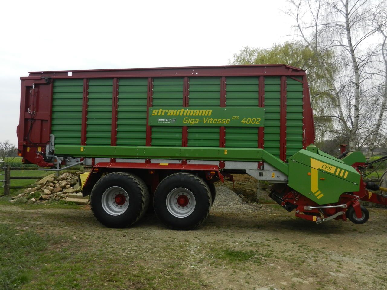 Strautmann Giga-Vitesse CFS 4002 Remorque 85 000 €