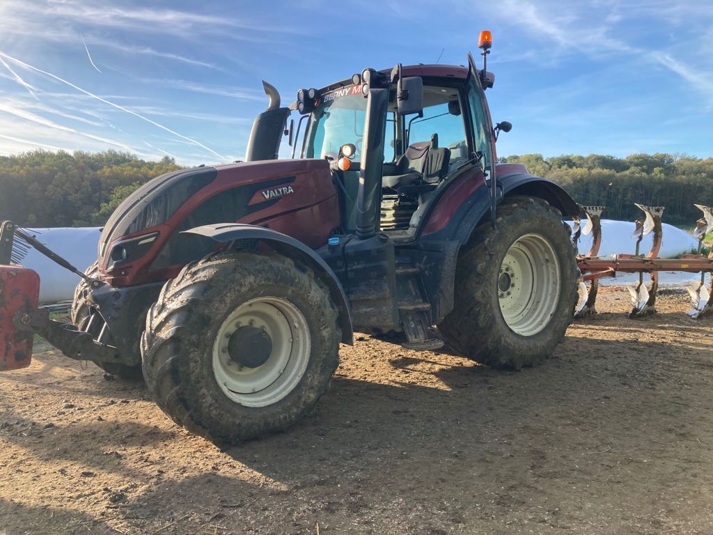 E-FARM: Valtra T154 - Tractor - id 6QWWQEV - 55.000 € - Año: 2017 - Horas: 4300,Potencia del motor: 150,Francia