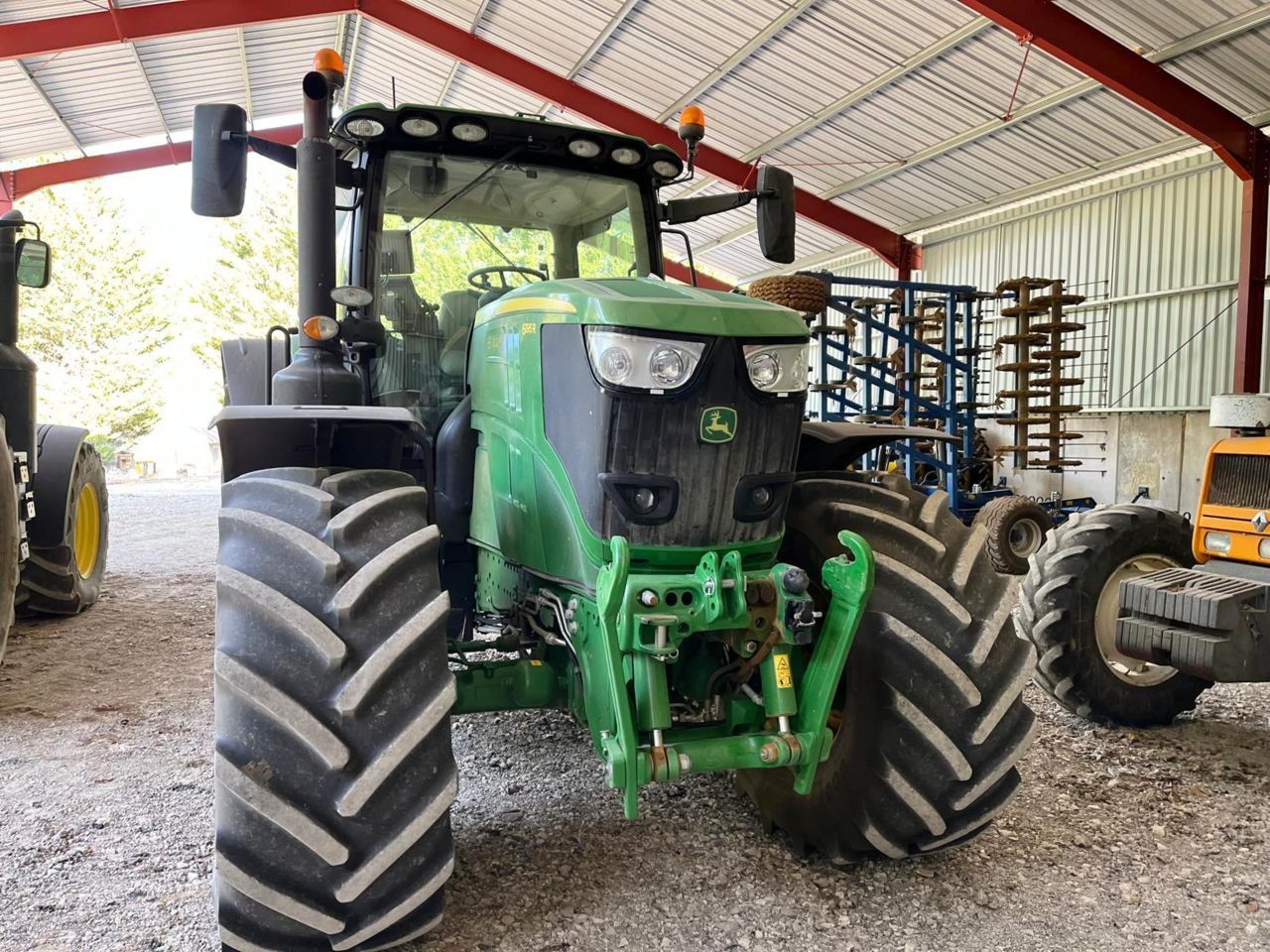 John Deere 6195 R Tractor €122,000