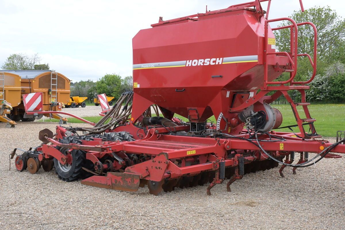 HORSCH Pronto 4 DC Siewnik bezpośredni 25 326 €