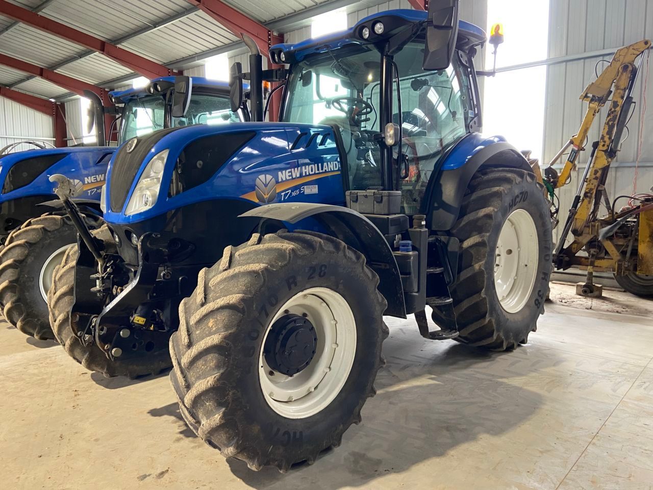 E-FARM: New Holland T7.165 S - Traktor - id 83AXXQV - 63 000 EUR - Gyártási év: 2018 - Üzemóra (motor): 3 010,Motor teljesítménye (LE): 165,Franciaország