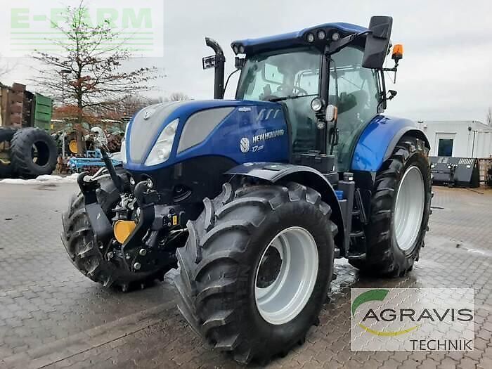 New Holland T7.225 Трактор 104 900 €