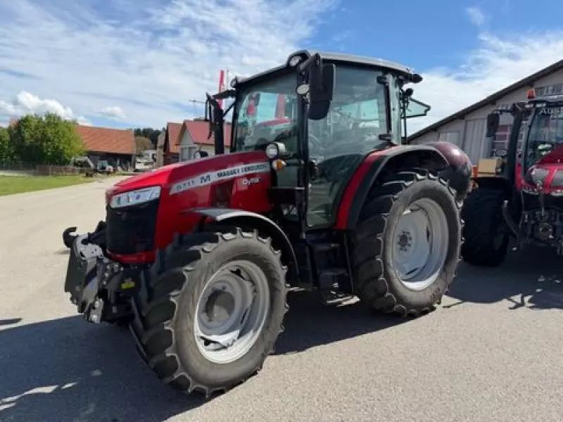 Massey Ferguson 5711 M Traktor 49 833 €
