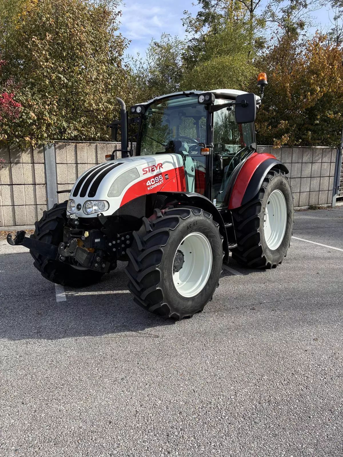 Steyr 4095 Kompakt Трактор 51 583 €