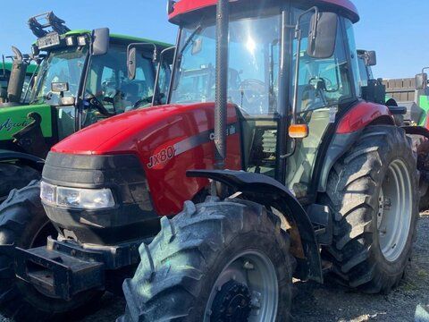 Case IH JX 80 Traktor