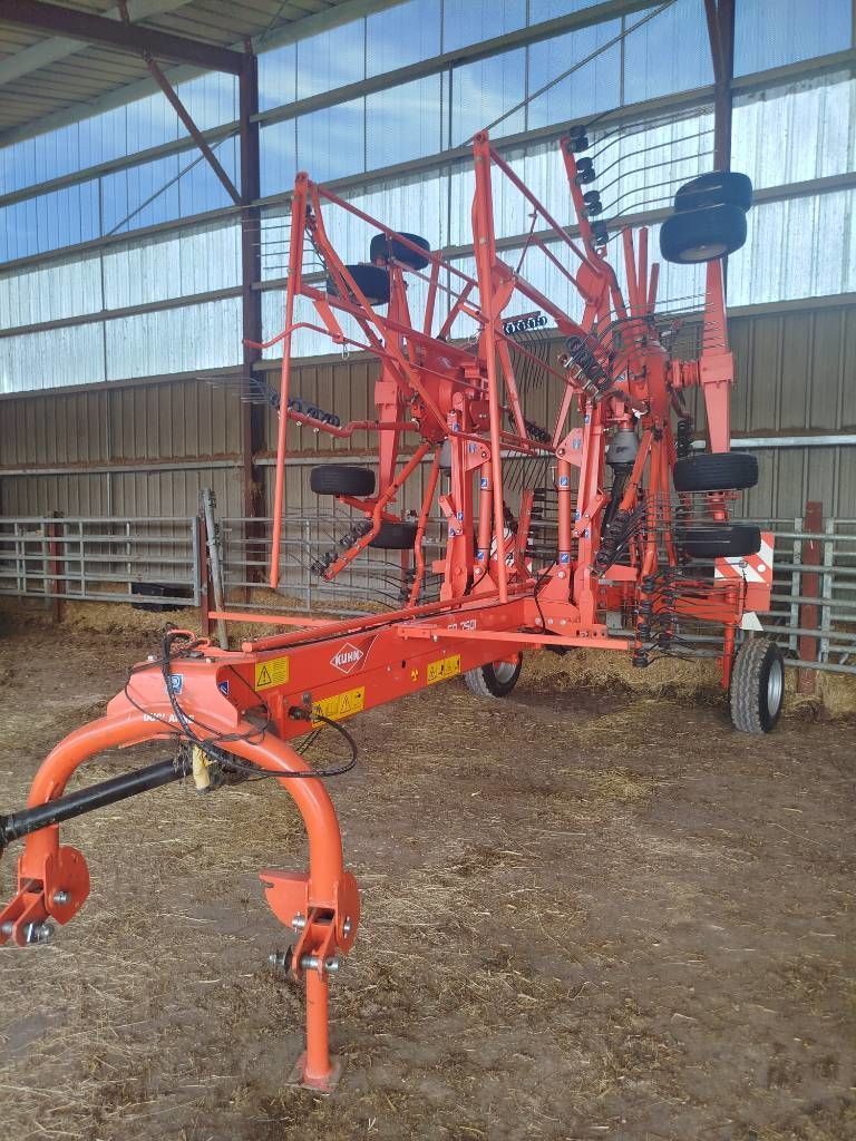 Kuhn GA 7501 Karuzelowy przetrząsacz do siana 14 000 €