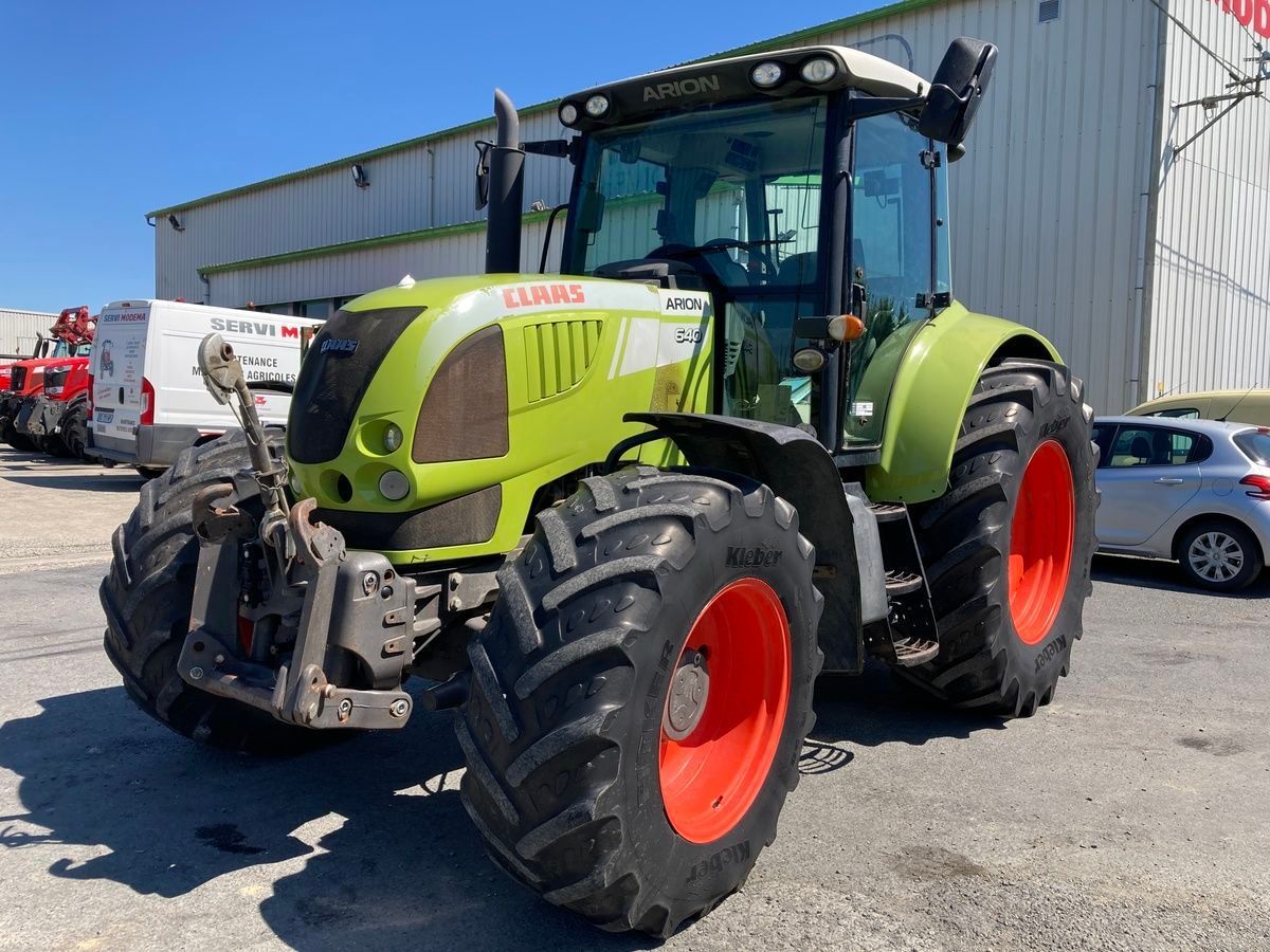 E-FARM: Claas Arion 640 - Tracteur - id WFXGVHN - 40 000 € - Année: 2010 - Lecture du nombre d'heure: 5 377,Puissance du moteur (chevaux): 175,France