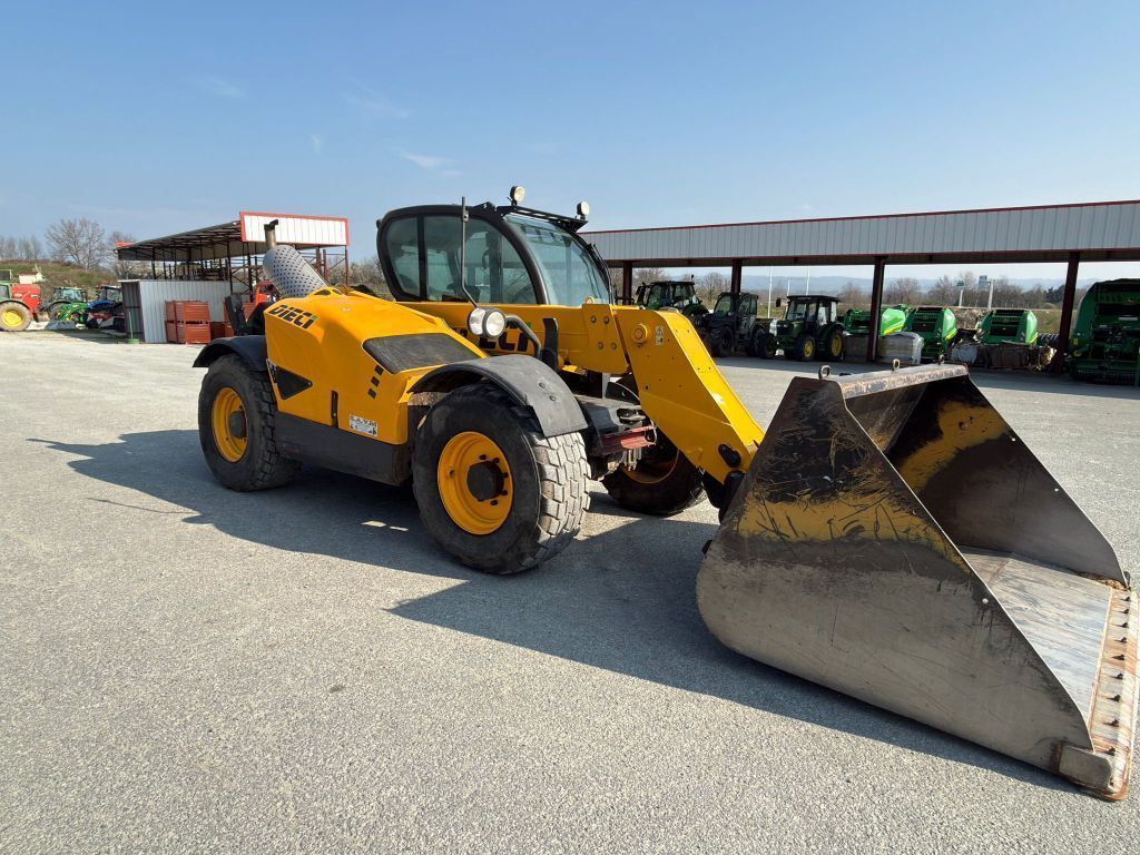 Dieci agri plus 40.7 vs Teleszkópos rakodó 35 000 EUR