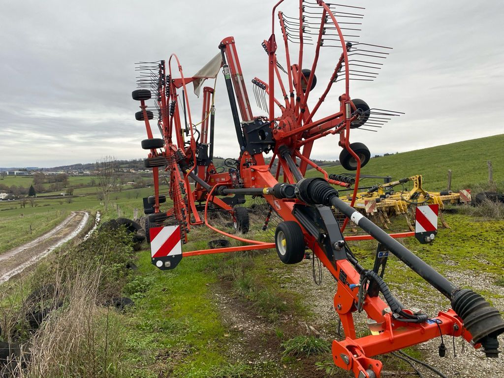 E-FARM: Kuhn GA 9030 - Karuzelowy przetrząsacz do siana - id LA5XSTS - 18 900 € - Rok produkcji: 2018 - Francja