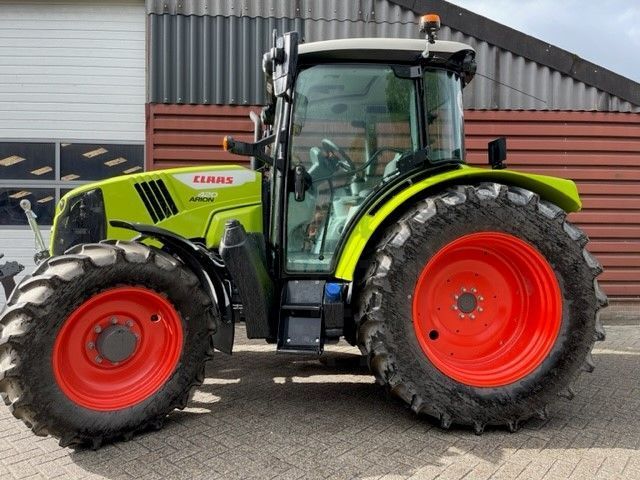 Claas Arion 420 Tractor €62,500