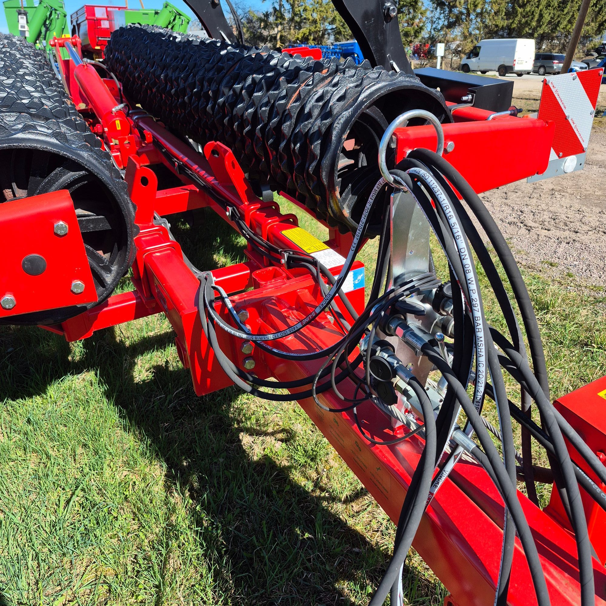 E-FARM: Quivogne ROLLMOT 830 - Presses et rouleaux - id TTNT4TK - 26 299 € - Année: 2023 - Lettonie