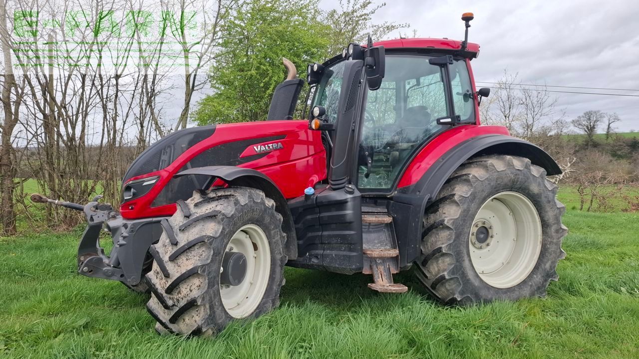 Valtra t 144 Tractor