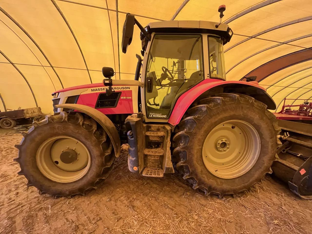 E-FARM: Massey Ferguson 6S.135 - Trattore - id PPLALTW - Anno di costruzione: 2023 - Potenza del motore: 135,Francia