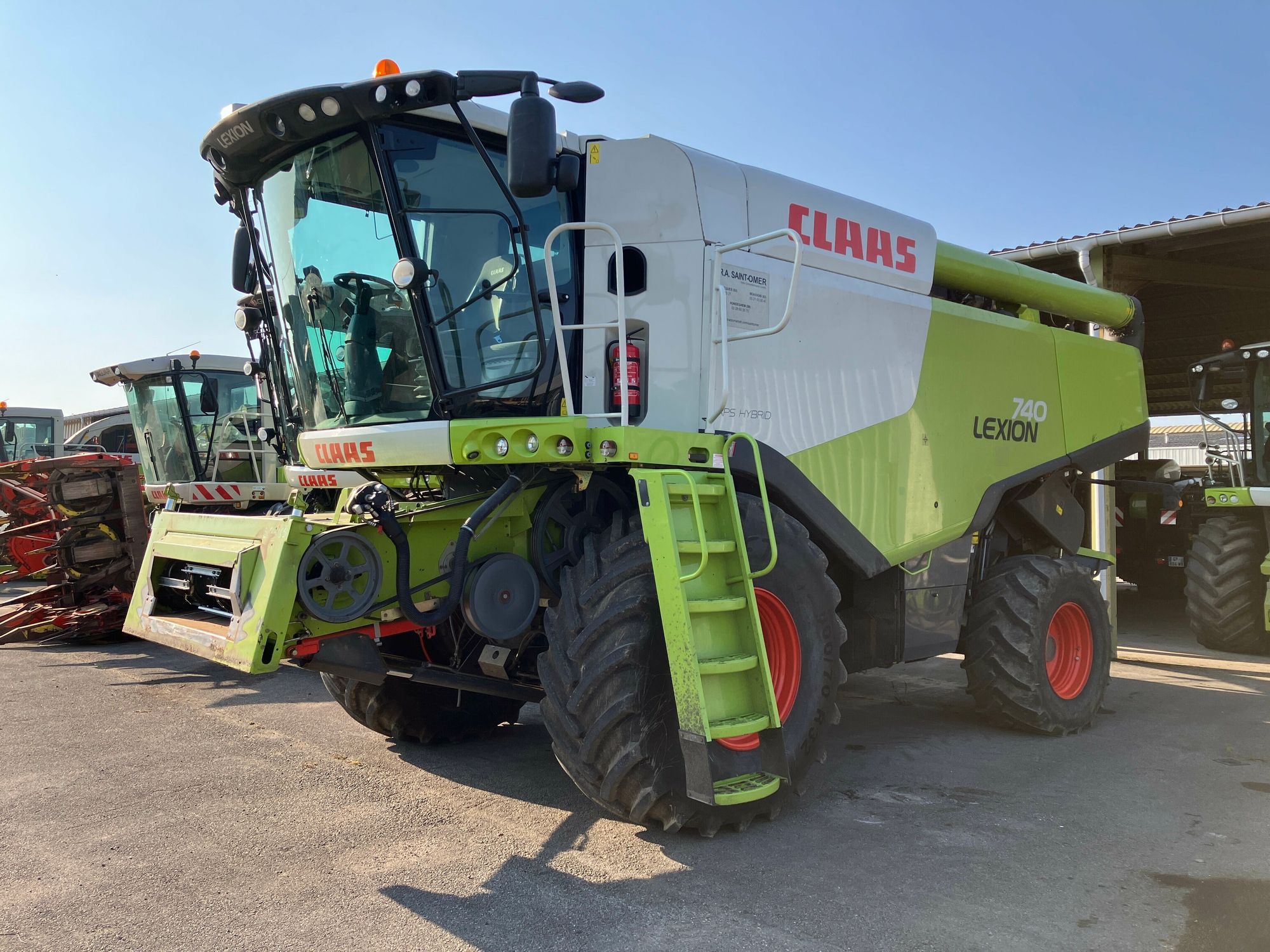 E-FARM: Claas Lexion 740 - Combine harvester - id BHMMXCG - €192,000 - Year of construction: 2015 - Engine hours: 1,286,Engine power (HP): 410,France