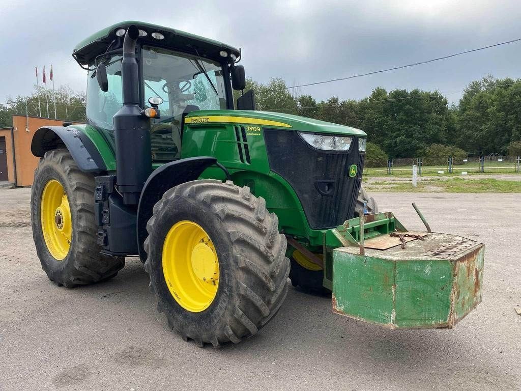 E-FARM: John Deere 7310 R - Traktor - id MZTWEFE - 85.000 € - Baujahr: 2014 - Abgelesene Motorstunden: 7.083,Motorleistung (PS): 310,Litauen