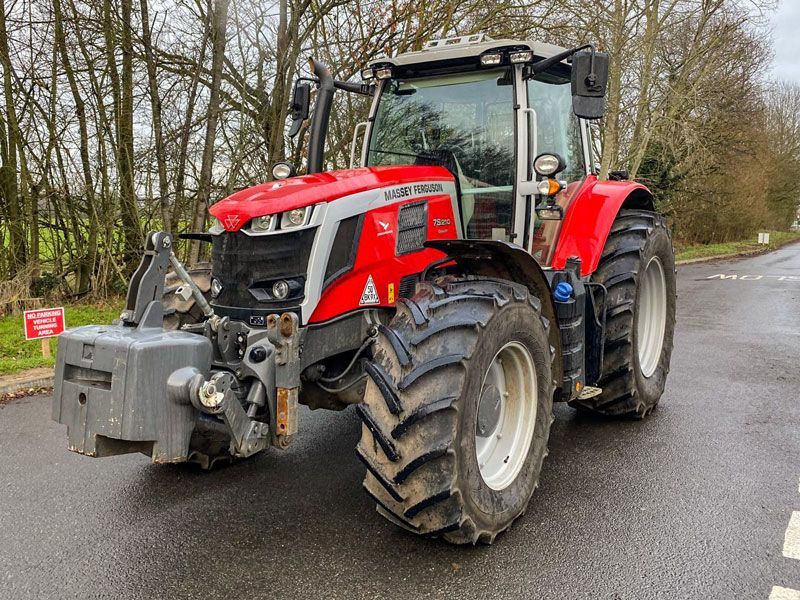 Massey Ferguson 7S.210 Traktor 172 613 €