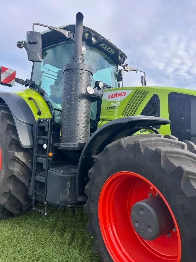 E-FARM: Claas Axion 930 - Traktor - id WJJQXGS - 224.286 € - Baujahr: 2025 - Abgelesene Motorstunden: 325,Motorleistung (PS): 350,Dänemark