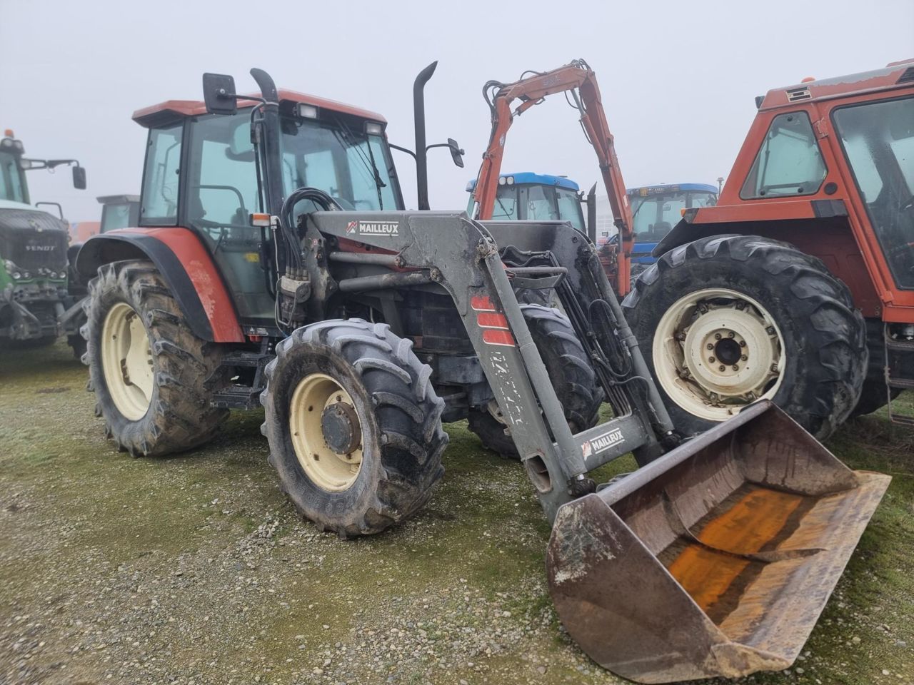 New Holland TS 110 Traktor 32 000 €
