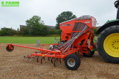 E-FARM: Kuhn megant 600 tine drill 6m - Direct Drill - id IPTRHUD - €30,807 - Year of construction: 2020 - United Kingdom