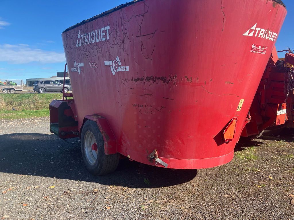 E-FARM: TRIOLIET vll 2-1800 - Mixer feeder - id EJLW5HE - €15,000 - Year of construction: 2014 - France