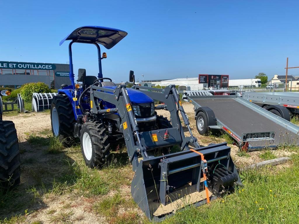 LOVOL m404r avec chargeur frontal Tractor €23,015