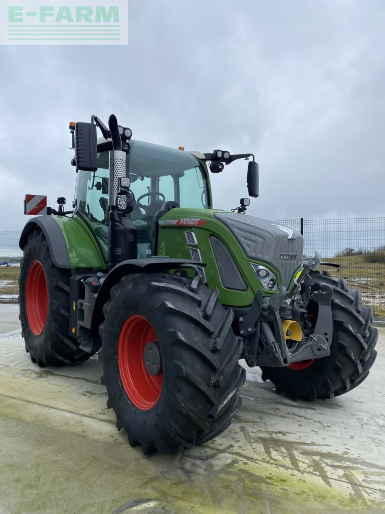 Fendt 724 Vario Profi Plus Traktorius 243 931 €