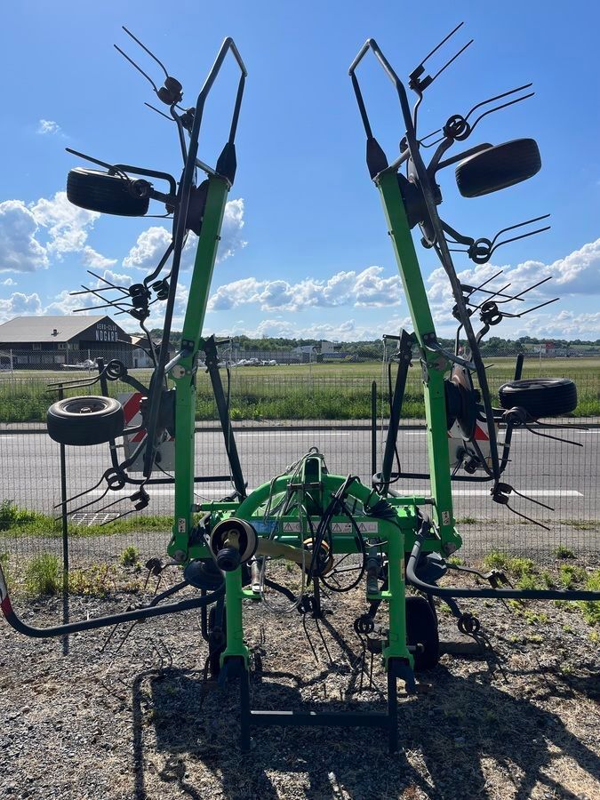 E-FARM: Deutz-Fahr condimaster 6821 - Tedder - id 8IUV4ZV - €5,000 - Year of construction: 2009 - France