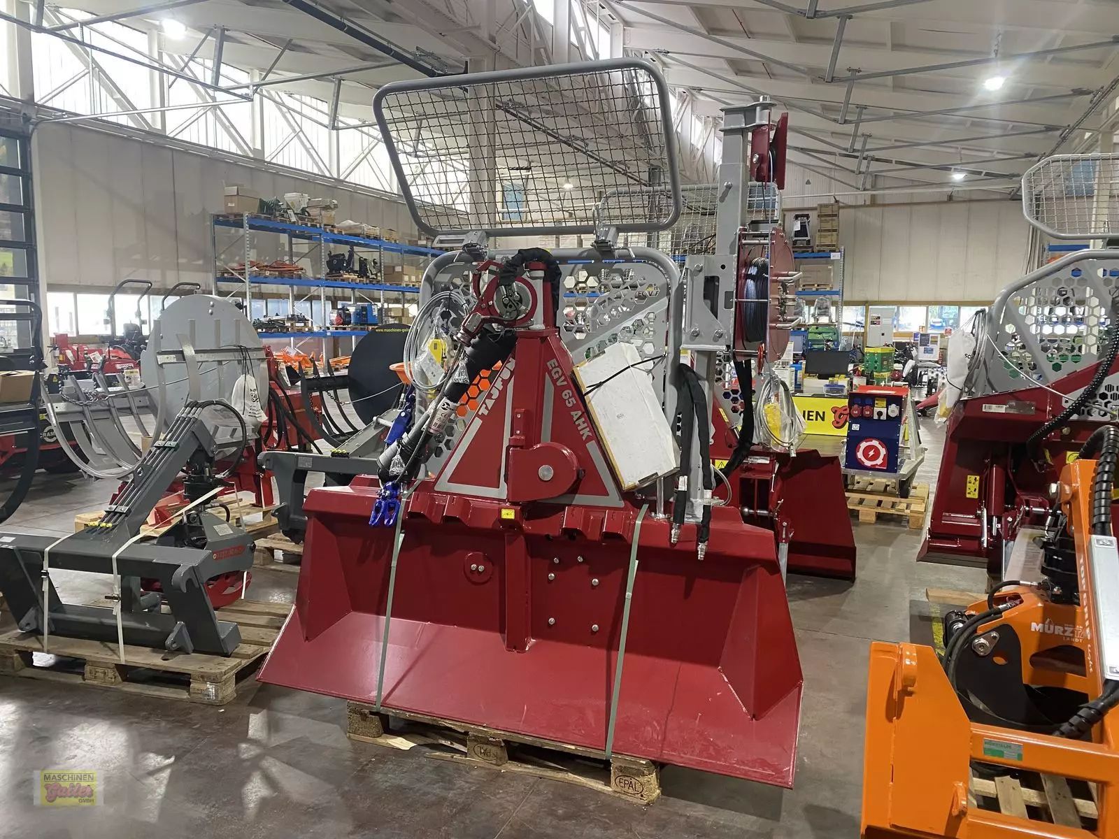 E-FARM: Tajfun tajfun egv65 ahk sg mit soma-hilfswinde - Équipement forestier - id UEQCYRA - 11 658 € - Année: 2024 - Autriche