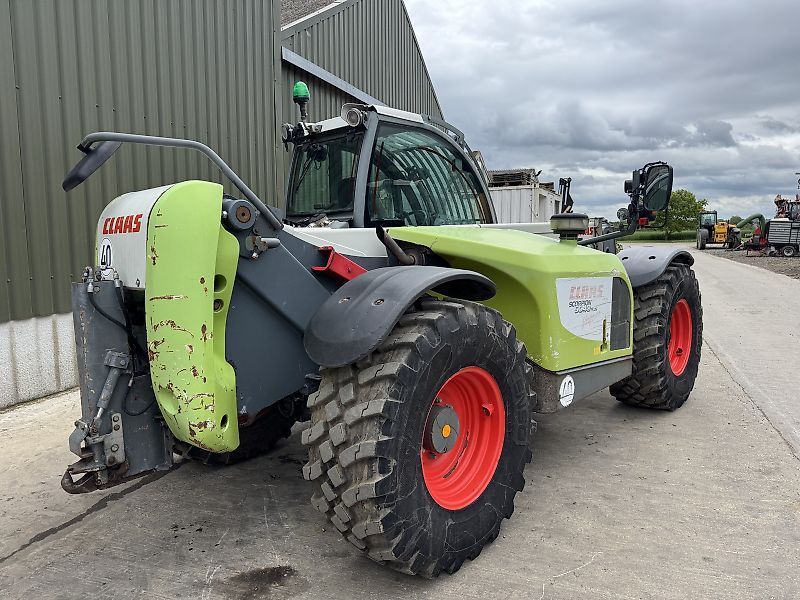 E-FARM: Claas scorpion 9040 plus variopower - Teleskoplæsser - id NGDU95C - 25.252 € - Produktionsår: 2010 - Motortimer: 8.443,Storbritanien