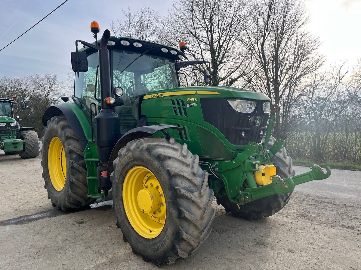 E-FARM: John Deere 6145 R - Traktor - id GMBEWF5 - 79.900 € - Baujahr: 2019 - Abgelesene Motorstunden: 5.300,Motorleistung (PS): 145,Frankreich