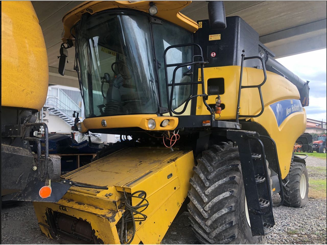 New Holland CR 9060 Elevation Combine harvester €70,000