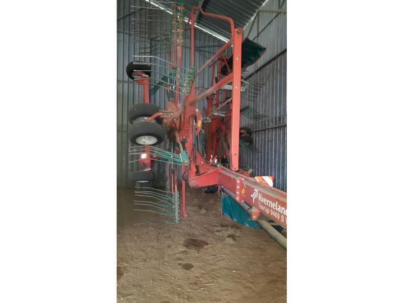Kverneland taarup9469svario Tedder €10,500