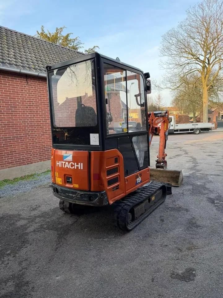 E-FARM: Hitachi zx 19-6 cr - Mini excavator - id KH5F6FK - €19,500