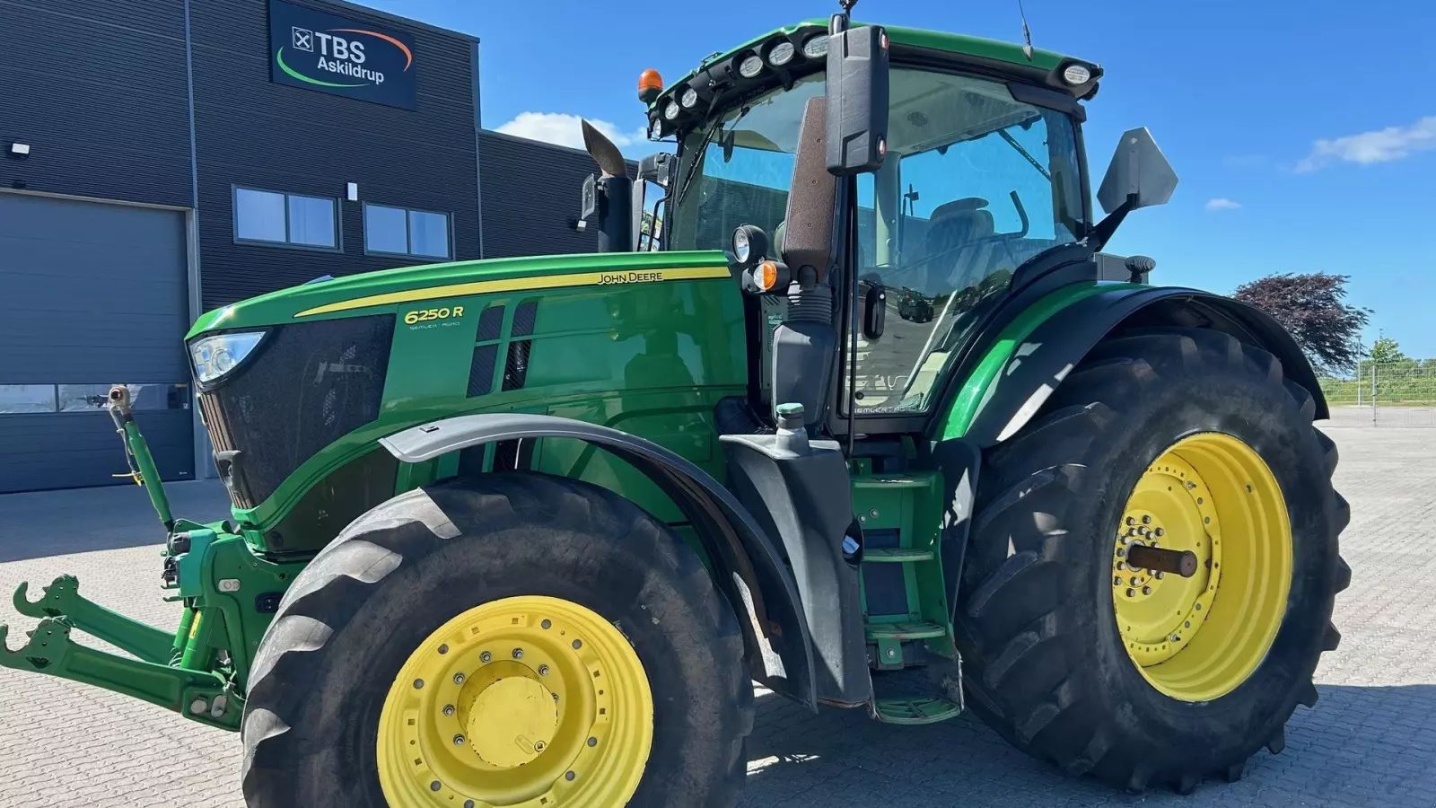 John Deere 6250 R Τρακτέρ 101.018 €